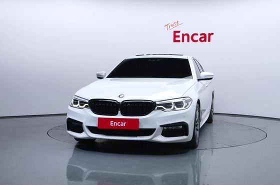BMW 5-Series 520d xDrive M Sport Package Plus — пробег 106 220 км — фото 3 из 5