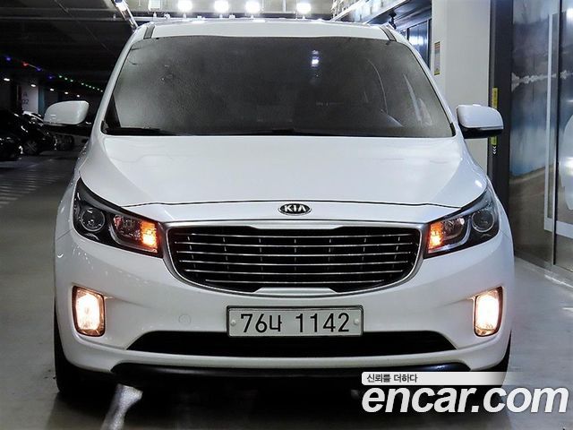 Kia Carnival 6-seater Wheelchair lift — пробег 183 236 км — фото 3 из 5