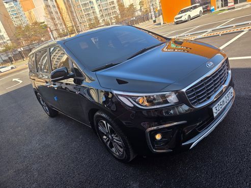 Kia Carnival 9-Seater Luxury — пробег 161 738 км — фото 3 из 5