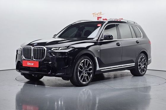 BMW X7 xDrive 40i M Sport 6STR — пробег 17 860 км — фото 1 из 5