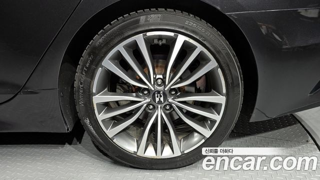Kia Stinger 2.0 Turbo AWD Platinum — пробег 120 969 км — фото 5 из 5