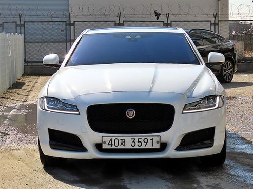Jaguar XF 20d Portfolio — пробег 95 518 км — фото 1 из 5
