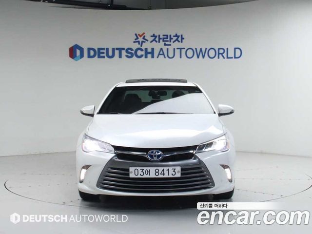 Toyota Camry 2.5 XLE Hybrid — пробег 99 295 км — фото 3 из 5