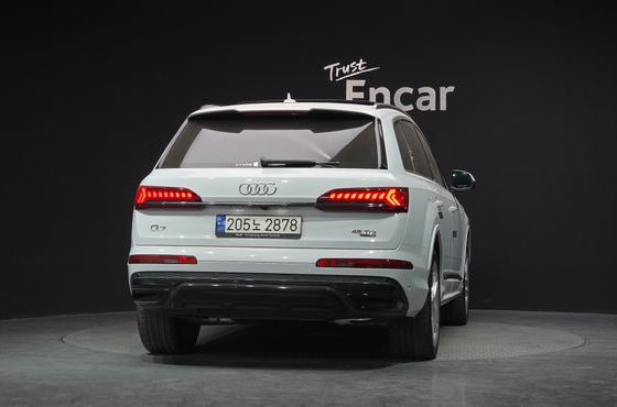 Audi Q7 45 TDI Quattro Premium — пробег 61 905 км — фото 4 из 5