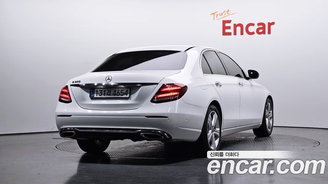 Mercedes-Benz E-Class из Кореи Encar