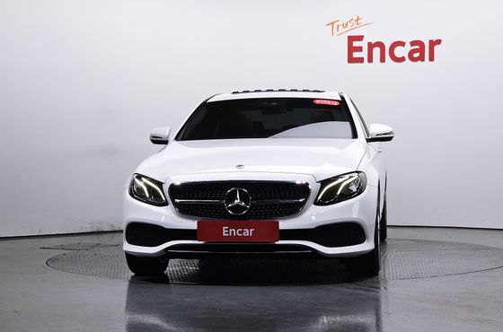 Mercedes-Benz E-Class E200 Avantgarde — пробег 93 330 км — фото 3 из 5