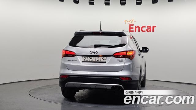 Hyundai Santafe Diesel(e-VGT) 2.2 4WD Premium — пробег 229 751 км — фото 4 из 5