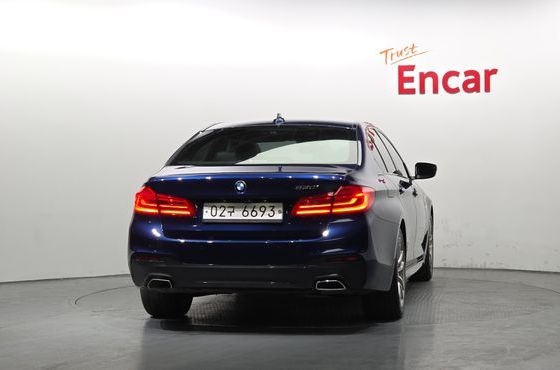 BMW 5-Series 530i M Sport Package — пробег 70 390 км — фото 4 из 5
