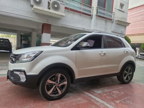 Ssangyong KORANDO 2.2 Extreme 2WD — пробег 117 850 км — фото 3 из 5