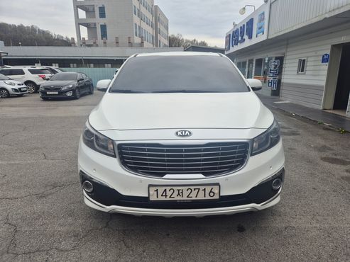 Kia Carnival 9-seater Prestige — пробег 208 000 км — фото 1 из 5