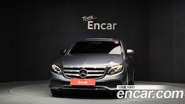 Mercedes-Benz E-Class E300 4MATIC Avnatgarde — пробег 90 702 км — фото 3 из 5