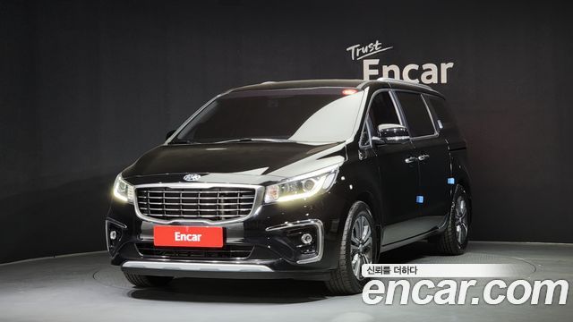 Kia Carnival 9-Seater Luxury — пробег 36 676 км — фото 1 из 5