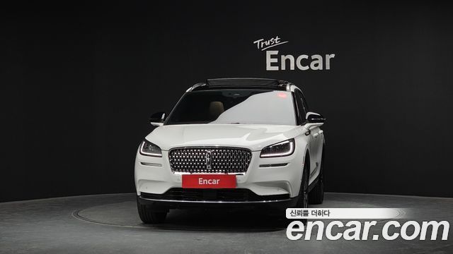 Lincoln Corsair 2.0 Reserve AWD — пробег 42 997 км — фото 3 из 5