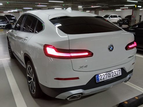 BMW X4 xDrive20i xLine — пробег 1 700 км — фото 3 из 5