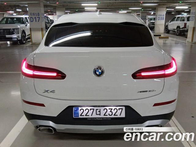 BMW X4 xDrive20i xLine — пробег 1 700 км — фото 4 из 5