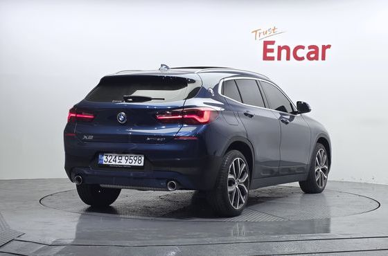 BMW X2 (F39) xDrive20i Advantage — пробег 28 155 км — фото 2 из 5