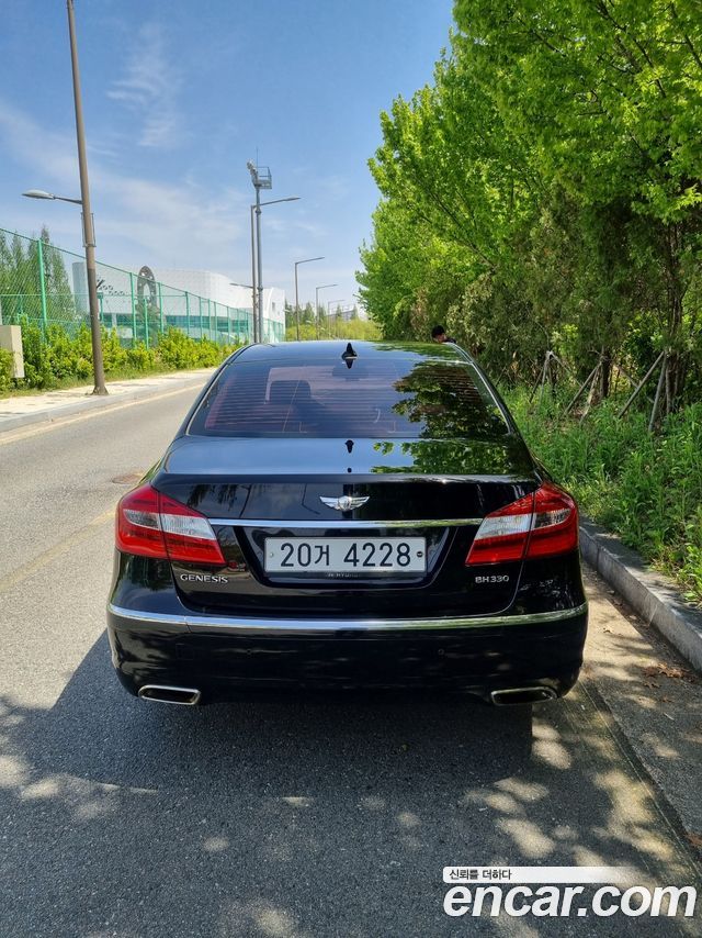 Hyundai Genesis из Кореи Encar