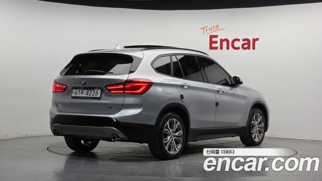 BMW X1 xDrive 18d Joy — пробег 96 785 км — фото 2 из 5