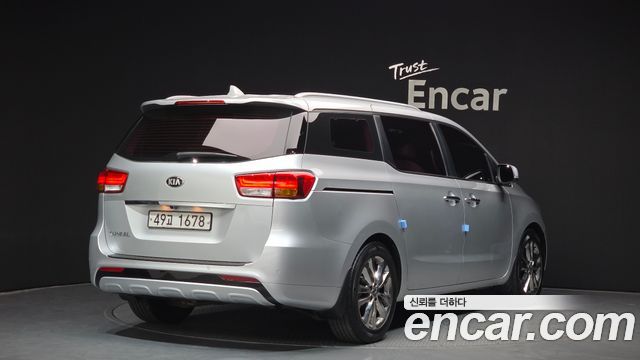 Kia Carnival из Кореи Encar