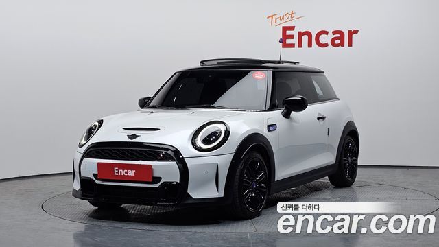 Mini Cooper Mayfield Edition 3rd — пробег 16 578 км — фото 1 из 5