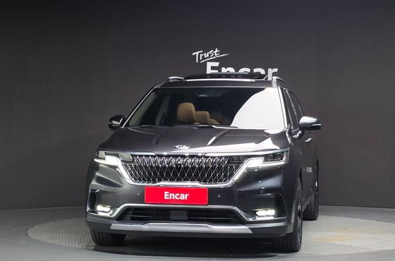 Kia Carnival 9-Seater Signature — пробег 74 595 км — фото 3 из 5