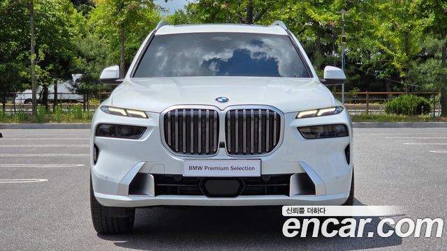 BMW X7 xDrive 40i Design Pure Excellence 6-Seater — пробег 11 635 км — фото 3 из 5
