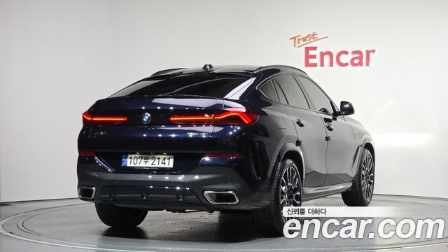 BMW X6 xDrive40i M Sport — пробег 26 311 км — фото 2 из 5