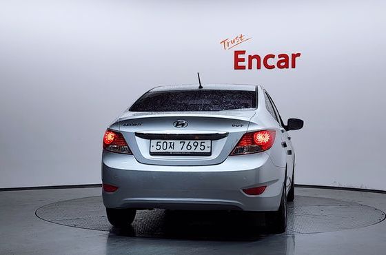 Hyundai Accent 1.4 VVT Premier — пробег 143 766 км — фото 4 из 5