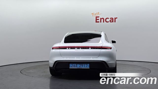 Porsche Taycan из Кореи Encar