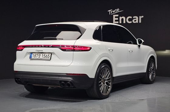 Porsche Cayenne 3.0 PLATINUM EDITION — пробег 44 396 км — фото 2 из 5