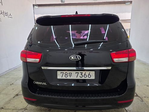 Kia Carnival 11-seater Prestige — пробег 79 459 км — фото 4 из 5