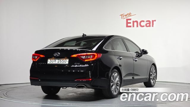 Hyundai Sonata 2.0 Premium — пробег 201 055 км — фото 2 из 5