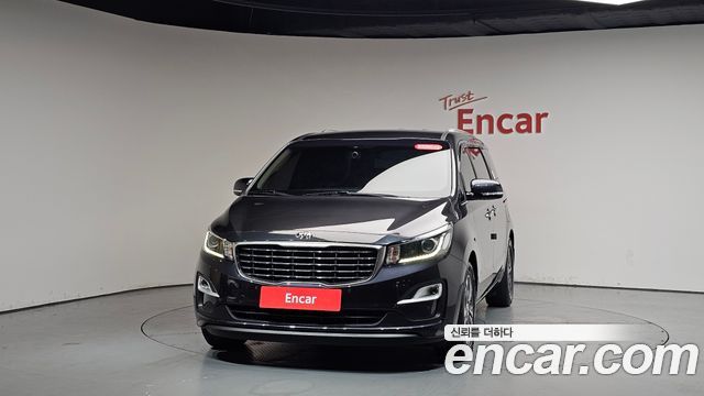 Kia Carnival 11-Seater Prestige — пробег 123 860 км — фото 3 из 5