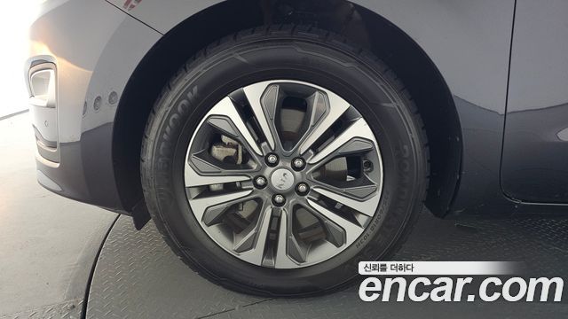 Kia Carnival 11-Seater Prestige — пробег 123 860 км — фото 5 из 5