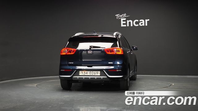 Kia Niro Noblesse — пробег 212 964 км — фото 4 из 5