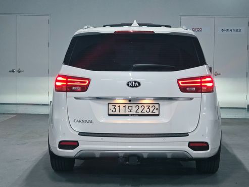 Kia Carnival 9-Seater Prstige — пробег 100 893 км — фото 4 из 5