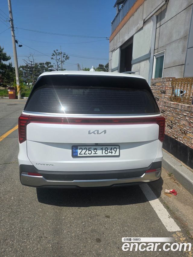 Kia Carnival 9-Seater Noblesse — пробег 31 000 км — фото 3 из 3