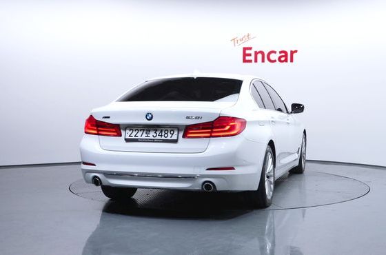 BMW 5-Series 530i xDrive Luxury Plus — пробег 56 811 км — фото 4 из 5