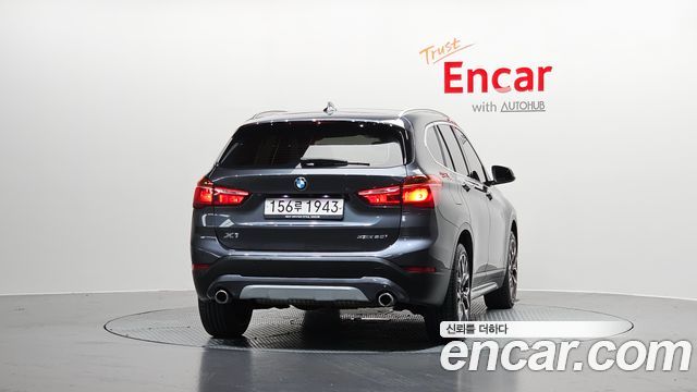 BMW X1 xDrive 20i xLine — пробег 87 533 км — фото 4 из 5