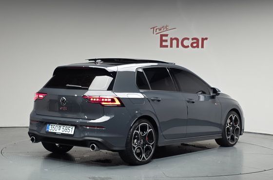 Volkswagen Golf 2.0 GTI — пробег 7 567 км — фото 2 из 5