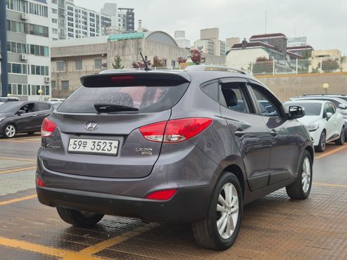 Hyundai Tucson Diesel 2WD LX20 Luxury — пробег 208 588 км — фото 4 из 5