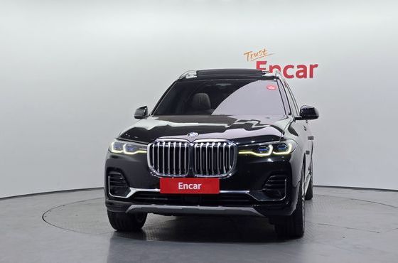 BMW X7 xDrive 40i Design Pure Excellence 7-Seater — пробег 147 023 км — фото 3 из 5