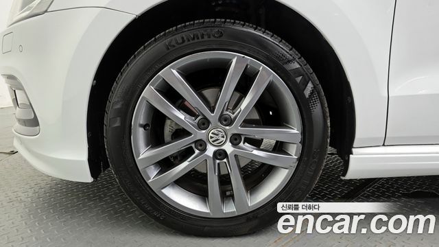 Volkswagen Polo из Кореи Encar
