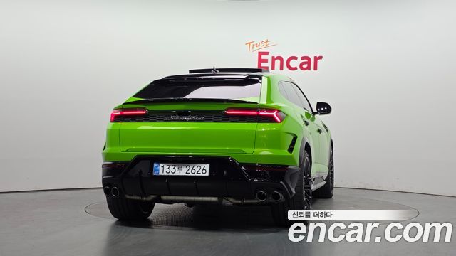 Lamborghini Urus из Кореи Encar