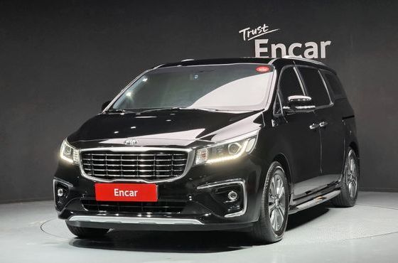 Kia Carnival 9-Seater Luxury — пробег 126 252 км — фото 1 из 5