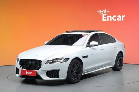 Jaguar XF 20d Chequered Flag Edition — пробег 126 012 км — фото 1 из 5