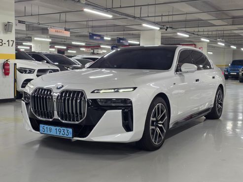 BMW i7 eDrive 50 M Sport — пробег 61 000 км — фото 1 из 5