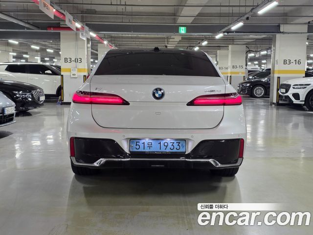 BMW i7 eDrive 50 M Sport — пробег 61 000 км — фото 5 из 5