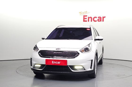 Kia Niro Luxury — пробег 145 538 км — фото 3 из 5