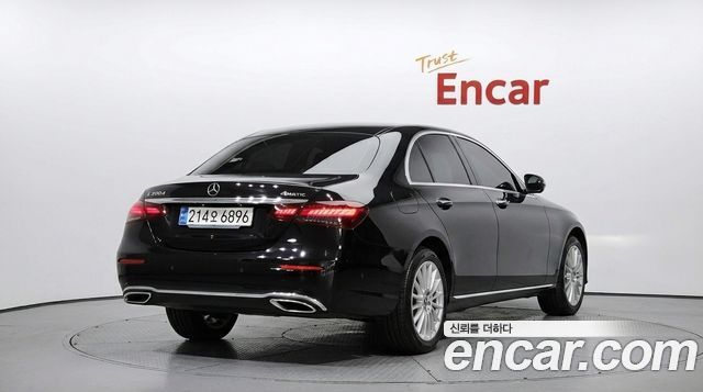 Mercedes-Benz E-Class из Кореи Encar